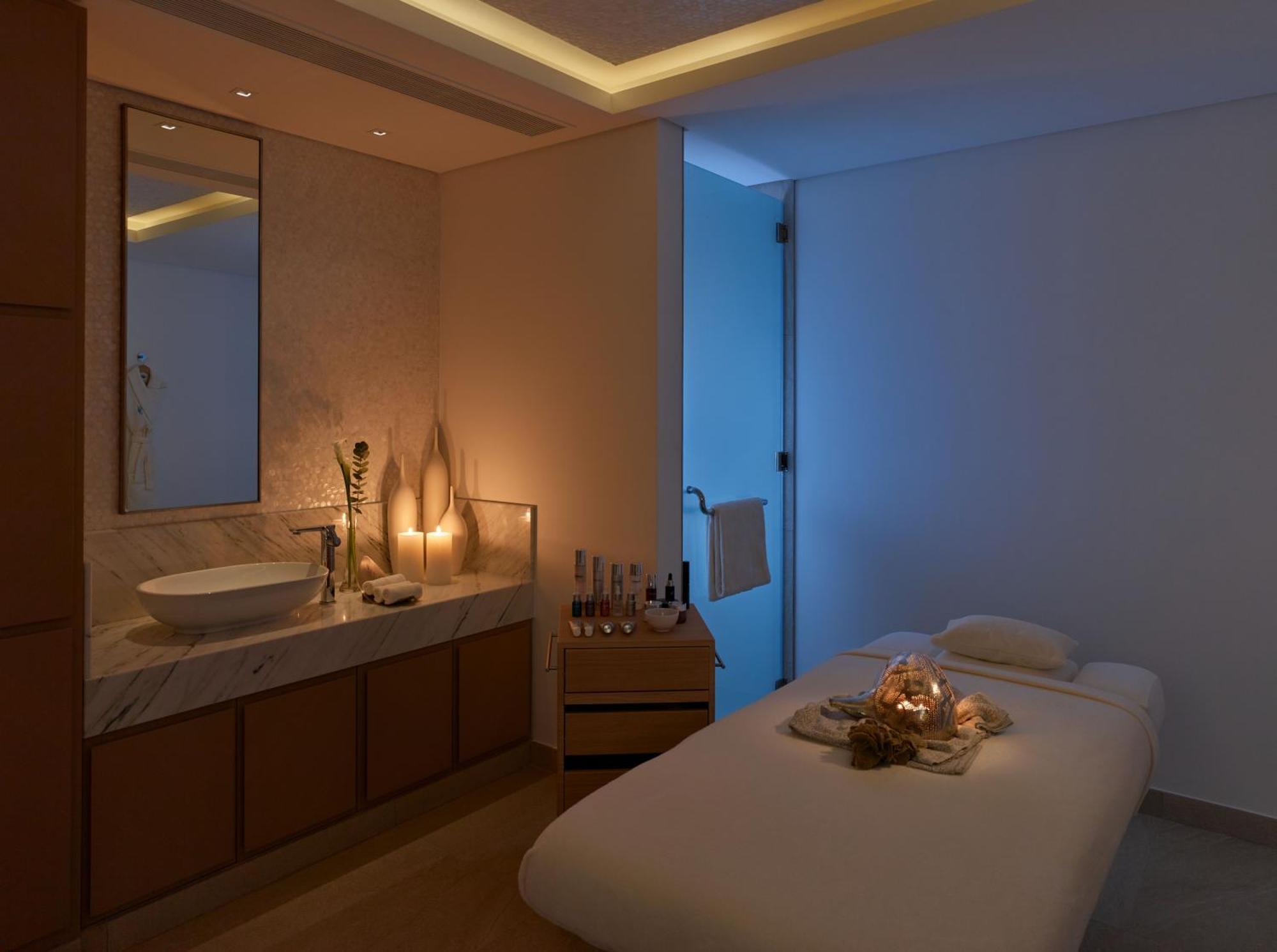 Zulal Wellness Resort By Chiva-Som Al Ruwais Exterior foto